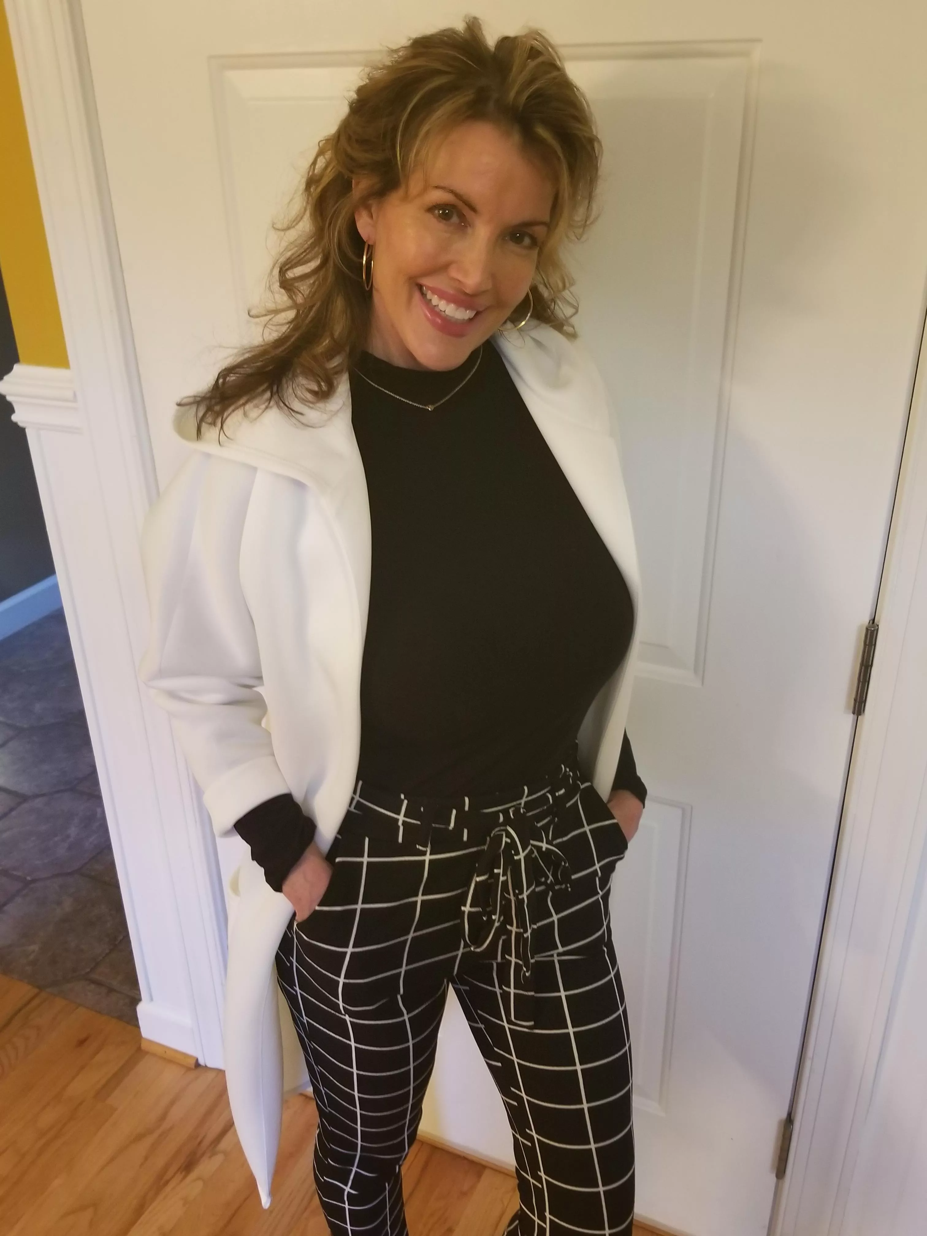 About to be styling tonight! [F]50 😘😈💋 posted by GrittyLife