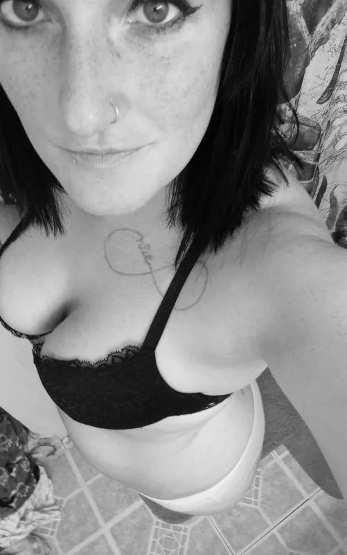 About to hop in 🚿 🧼 by xSTARBURST22x