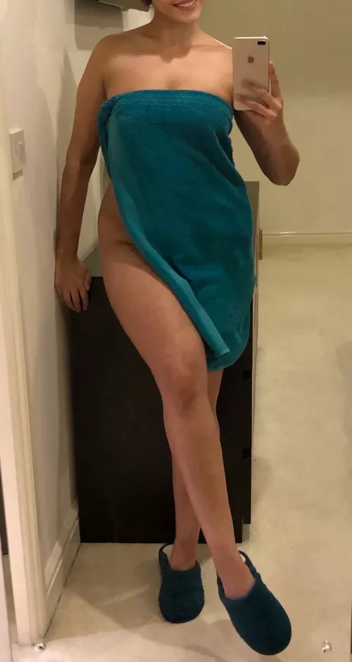 About to take a nice hot bubble bath...🛁😘 British Punjabi Indian by knightrider69x