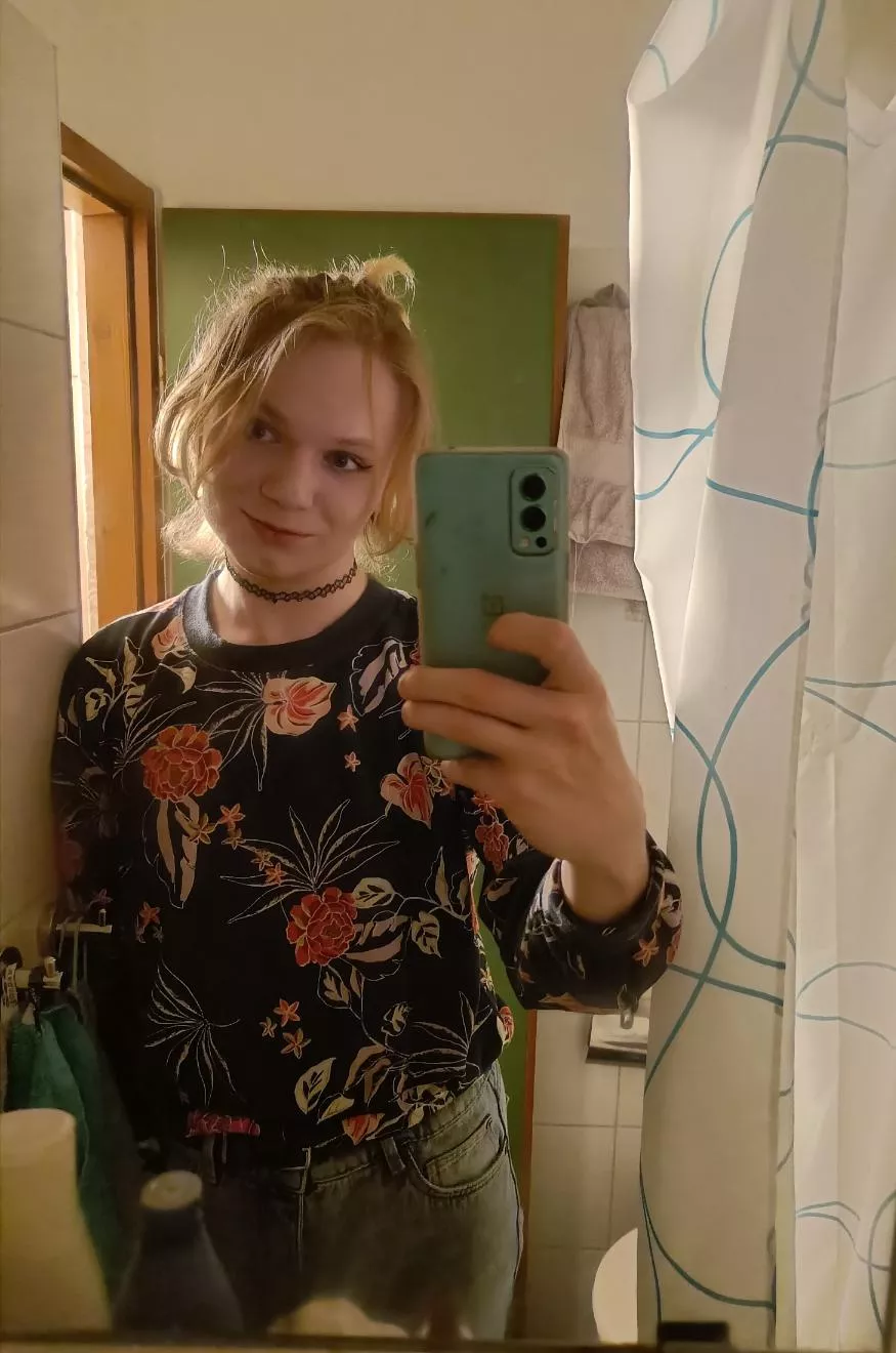 About to turn 24 😊💕 posted by allie-00p