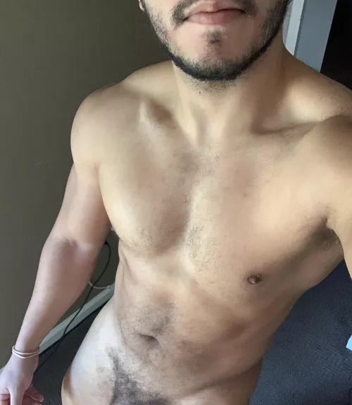 Abs looking alright 👀 by GRayner28