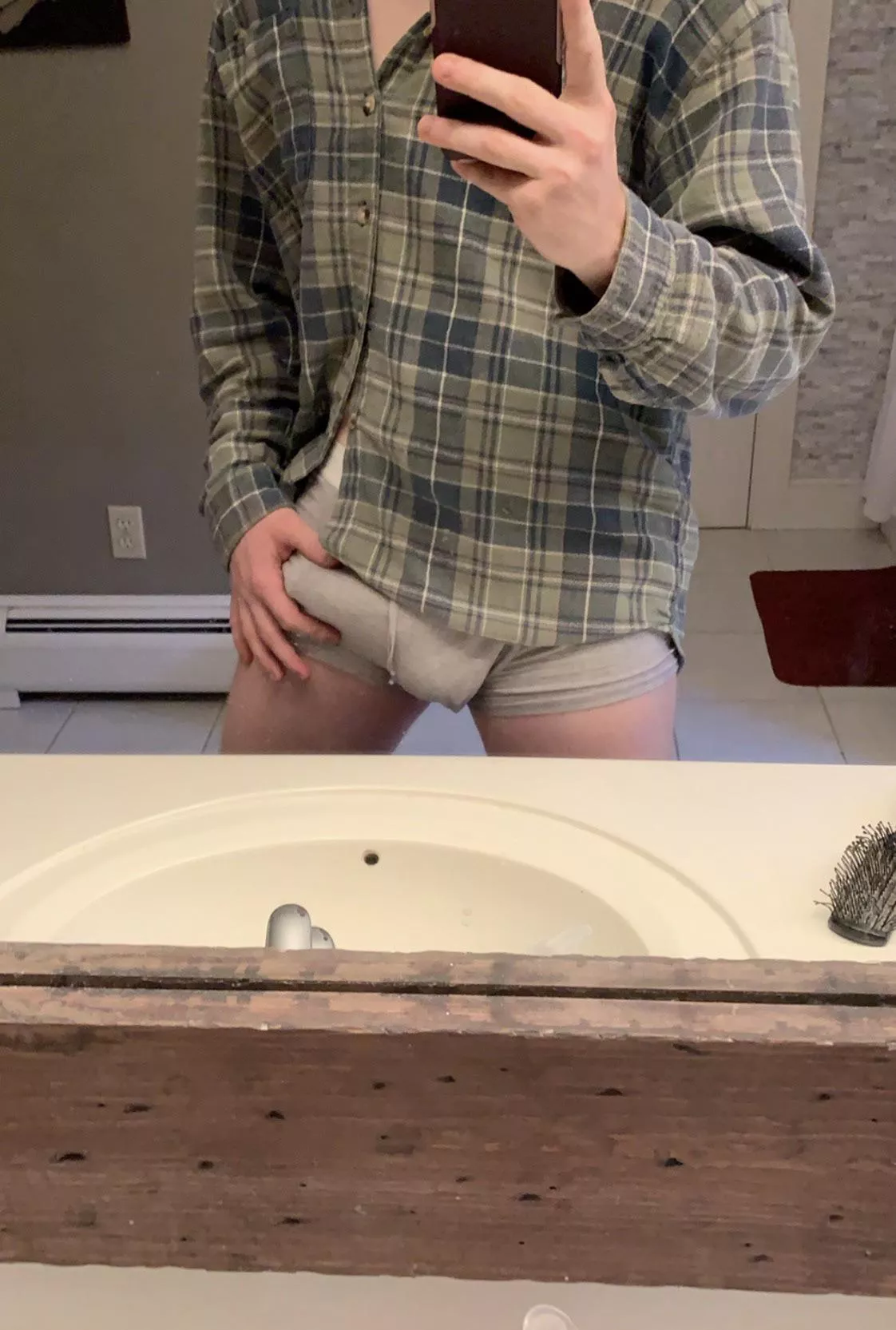 accidentally ran into my friend’s roommate in the kitchen like this, her eyes kept looking down to my crotch, I can’t imagine why... posted by nsfwthrowaway115