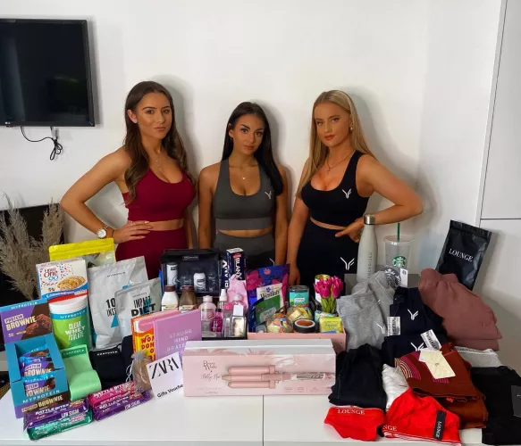 Activewear by civilrainy