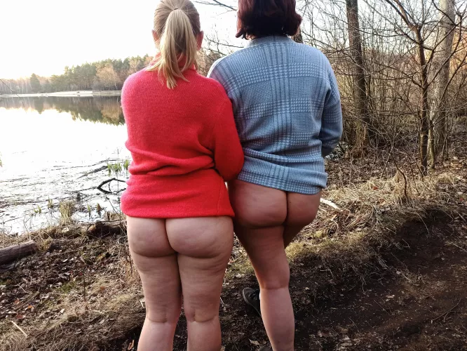 Admiring the views with a friend [F] 🙂 by LemonWizardsCouple