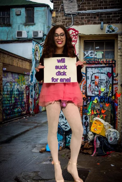 Advertising by izzypet1