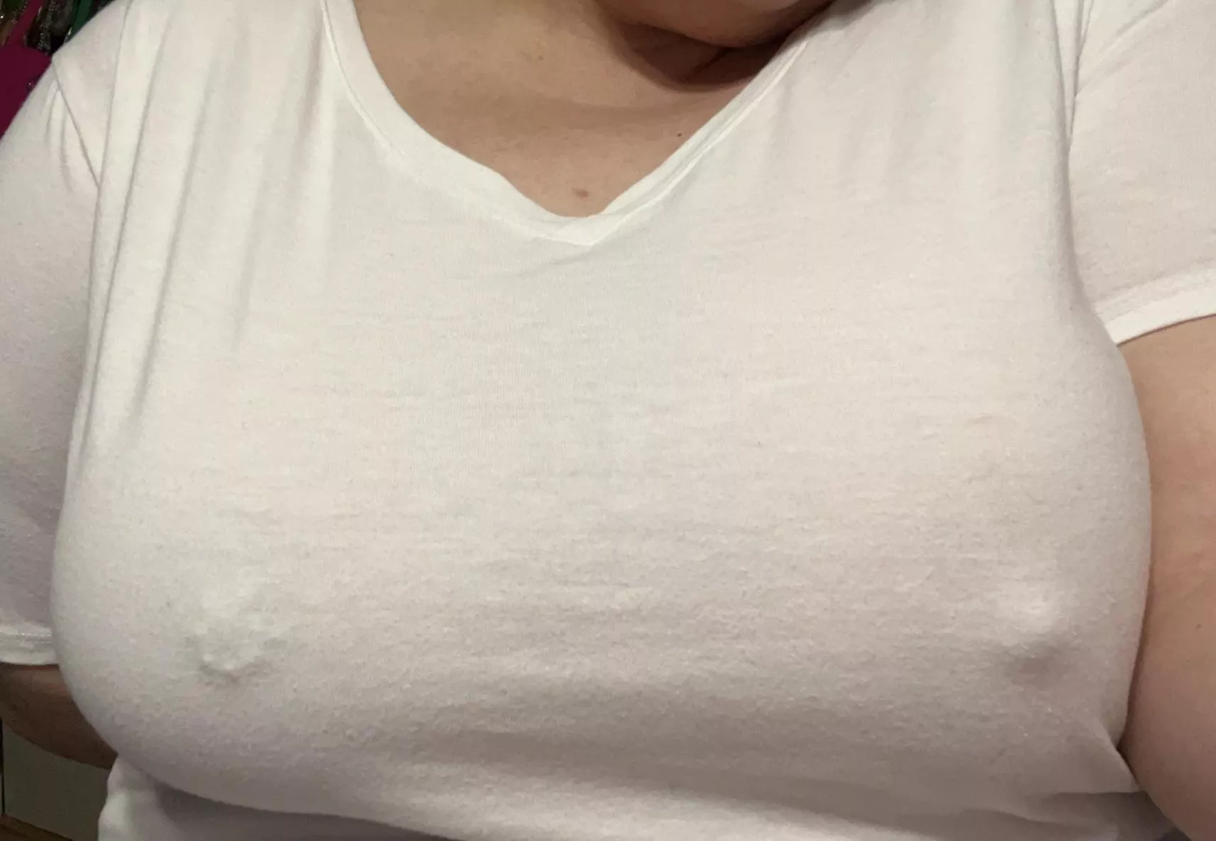 Afraid to go out with no bra 🥲 posted by kawaiianon13