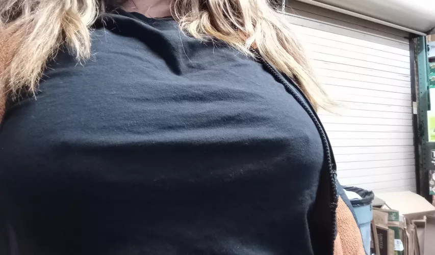 after you walk in the freezer at work lmao by Junior_Difference_28