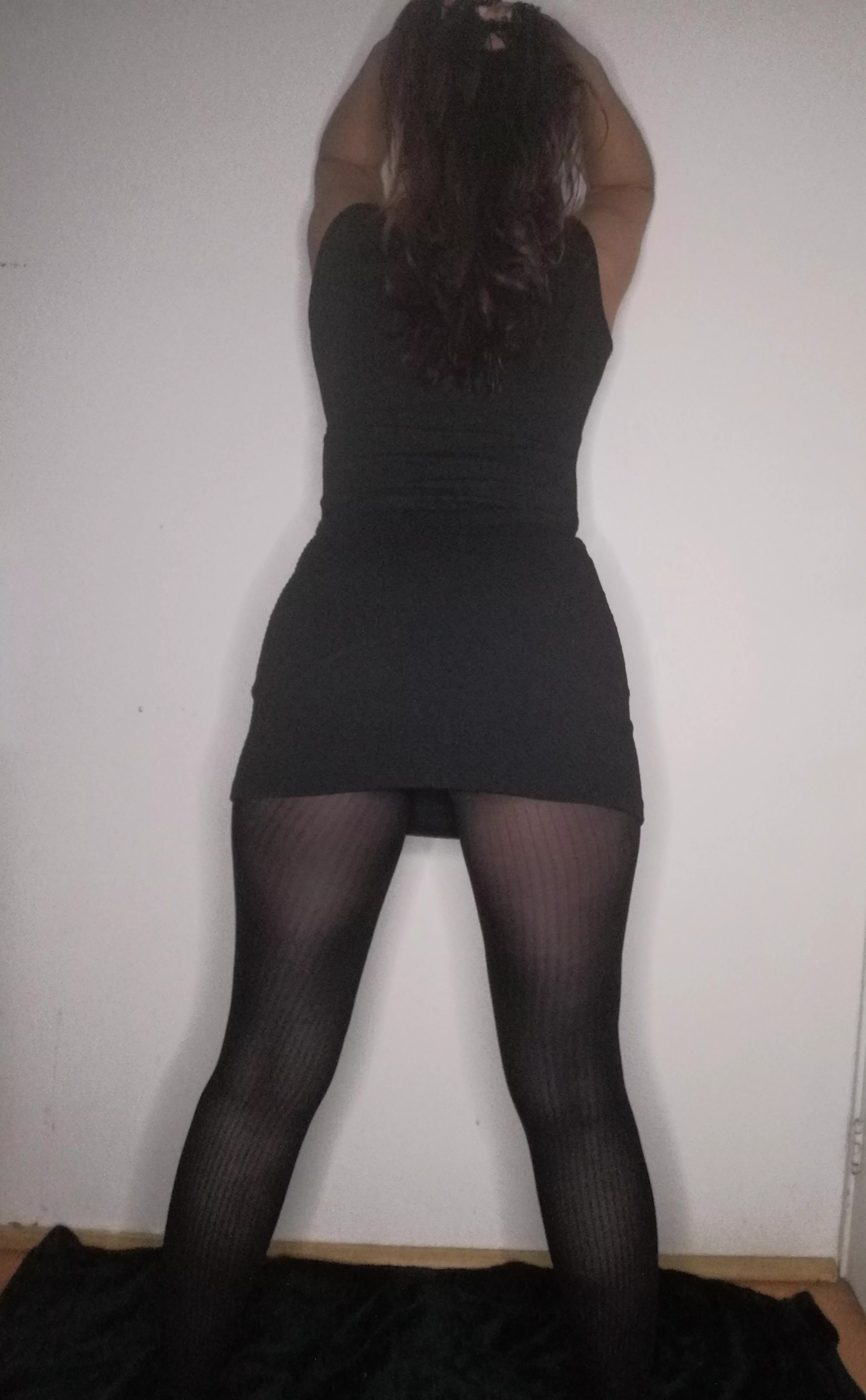 against The wall posted by Azulconfesiones