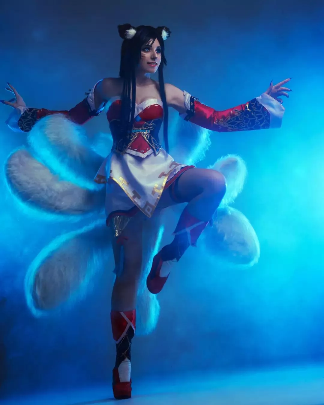 Ahri cosplay by Sakura Loli posted by Sakura-Loli