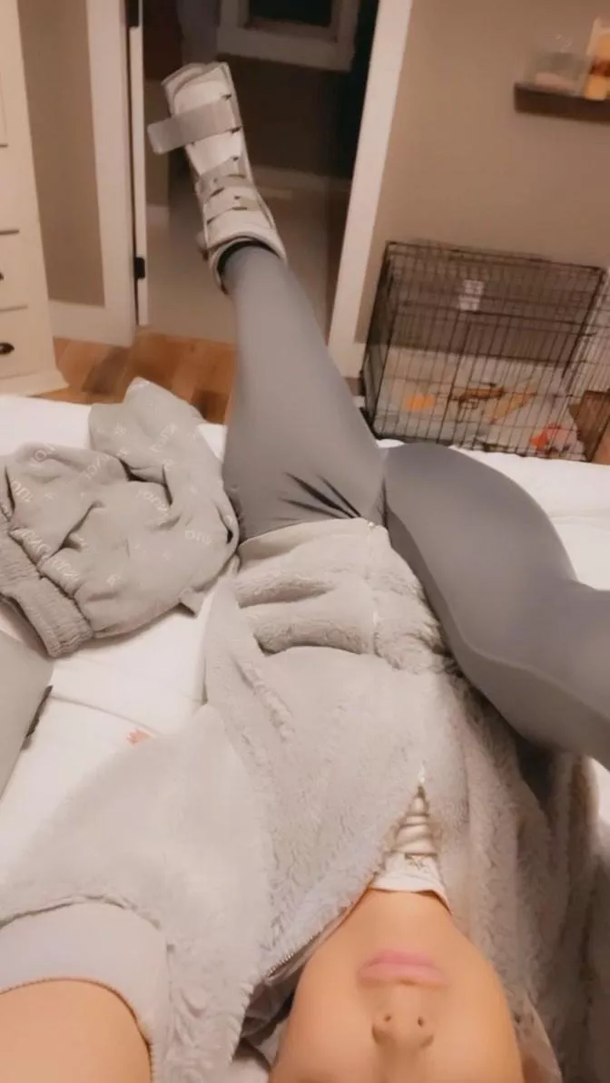 aleahjasminelive (@aleahjasminelive) [Instagram] posted by Maxwell-95