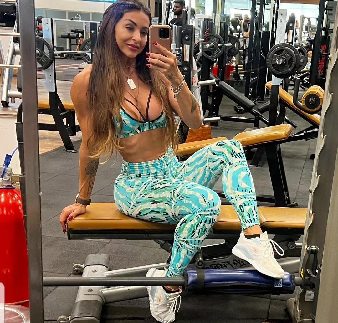 Alessandra posted by bossforaday