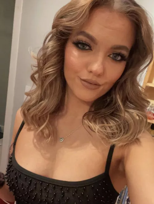 Alex 🥵🥵🥵 by SlowAmphibian6001