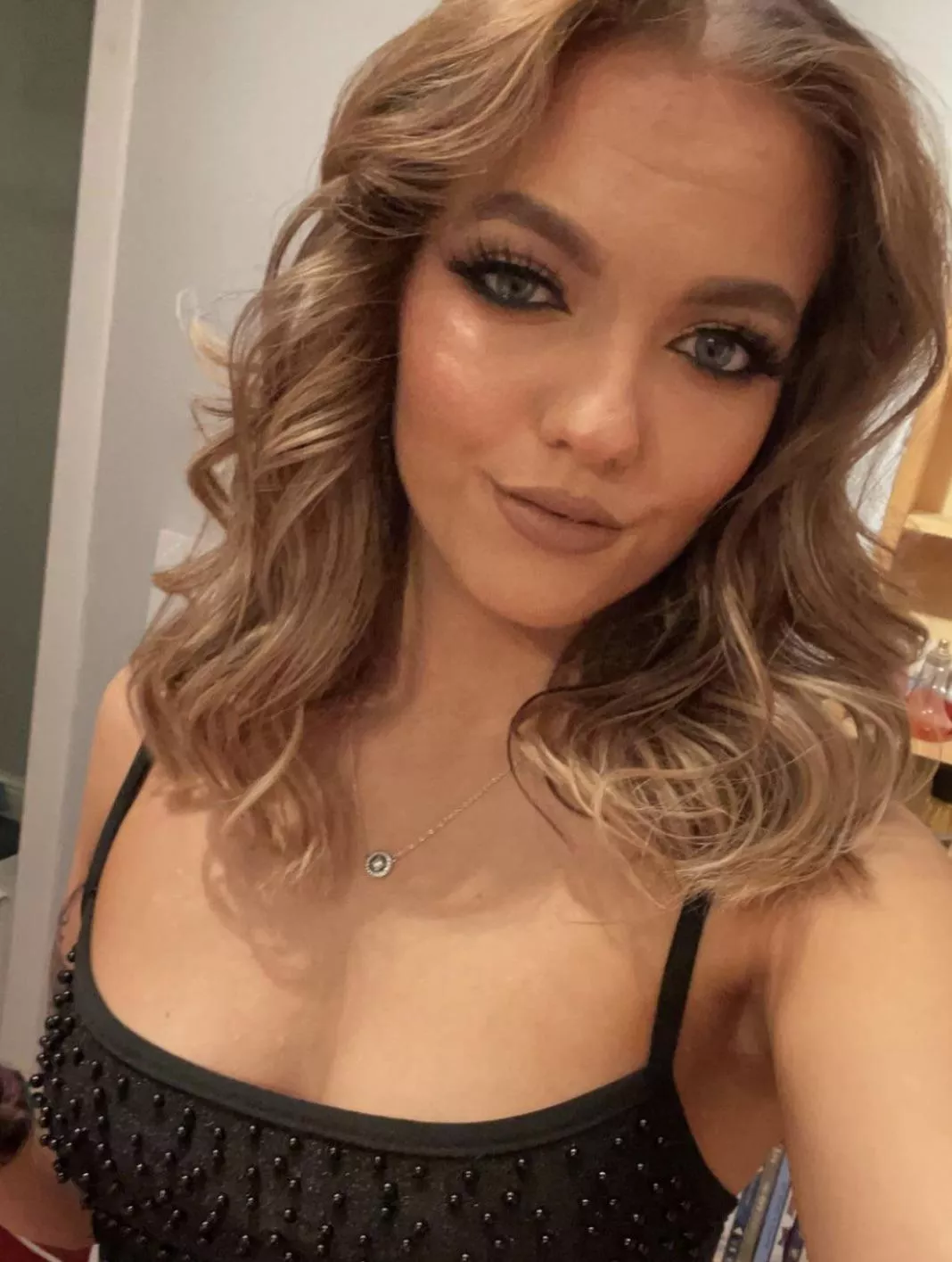 Alex 🥵🥵🥵 posted by SlowAmphibian6001