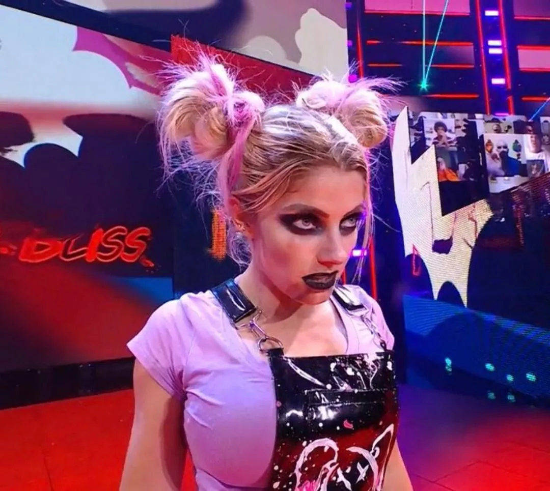 Alexa Bliss posted by JohnHart24