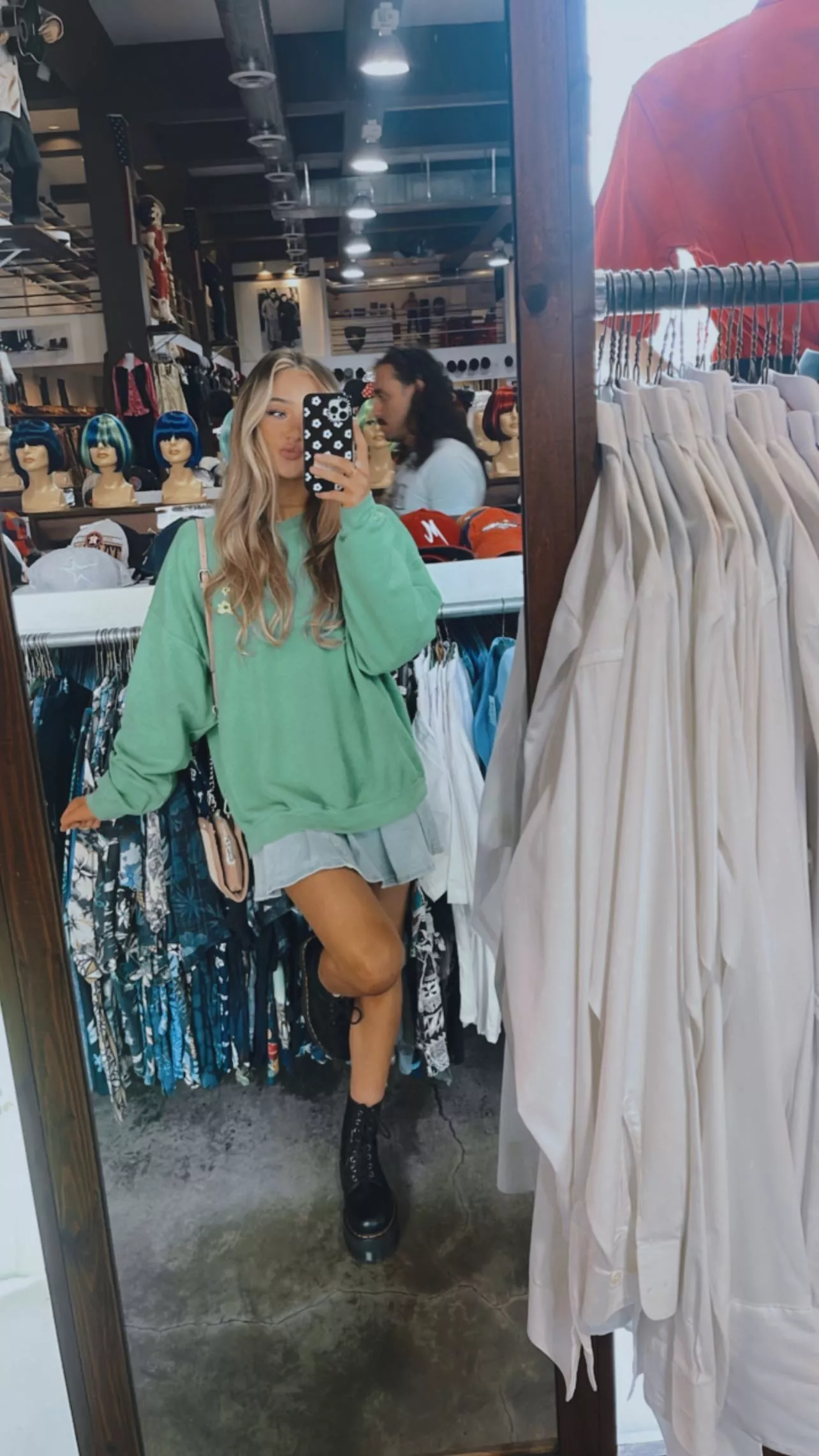 Alexandra Rozmajzl [2022-05-28] posted by LawnOfTheRay