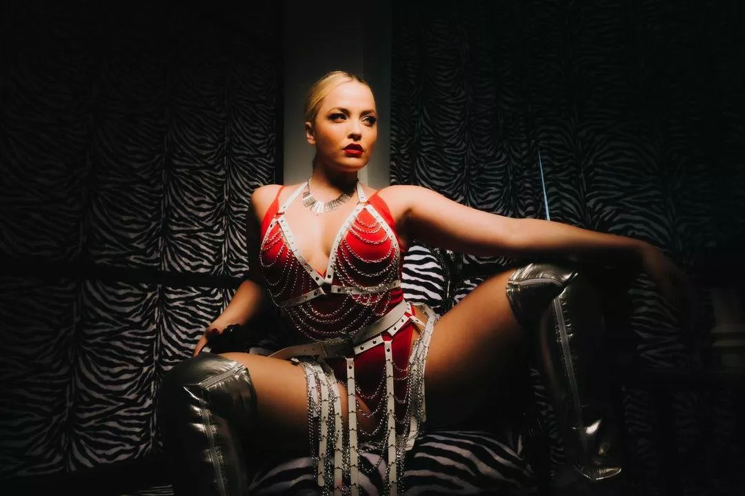 Alexis Texas (@whitegirlpoliticking) [Instagram] posted by Maxwell-95