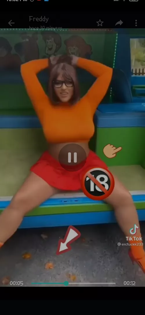 alguien sabe el nombre de ella? by No-Enthusiasm-2326