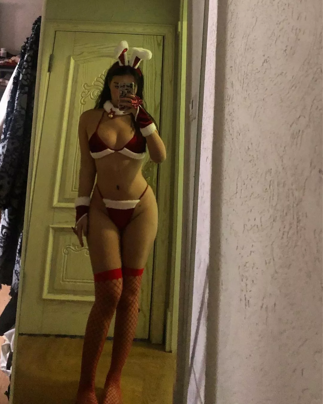 alibaby131 (100% natural hourglass from China) posted by machhiwara