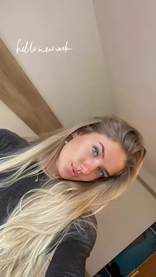 Alica Schmidt 2022-04-25 by LawnOfTheRay