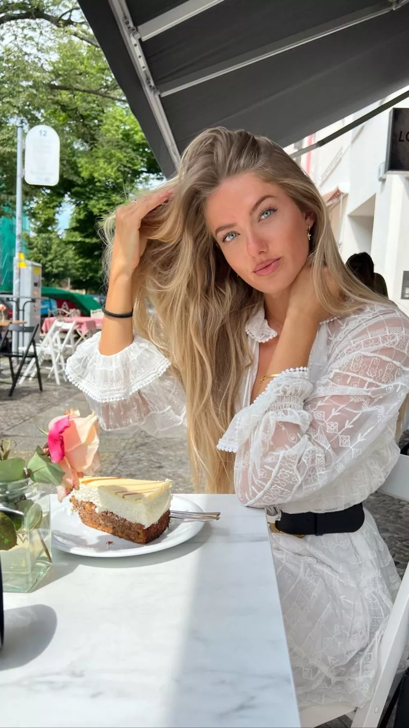 Alica Schmidt [2022-06-06] posted by LawnOfTheRay