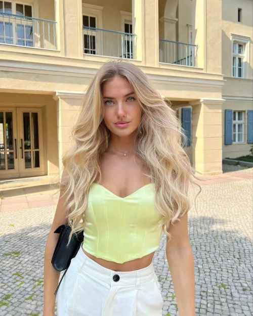 Alica Schmidt by rucksacksepp2