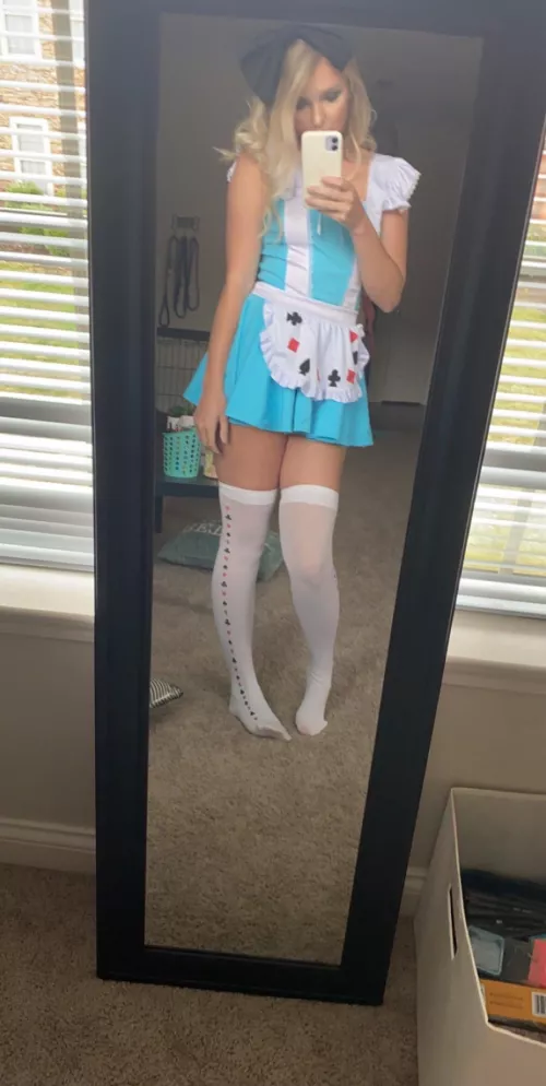 Alice in Wonderland by me ;) by alicewondertv