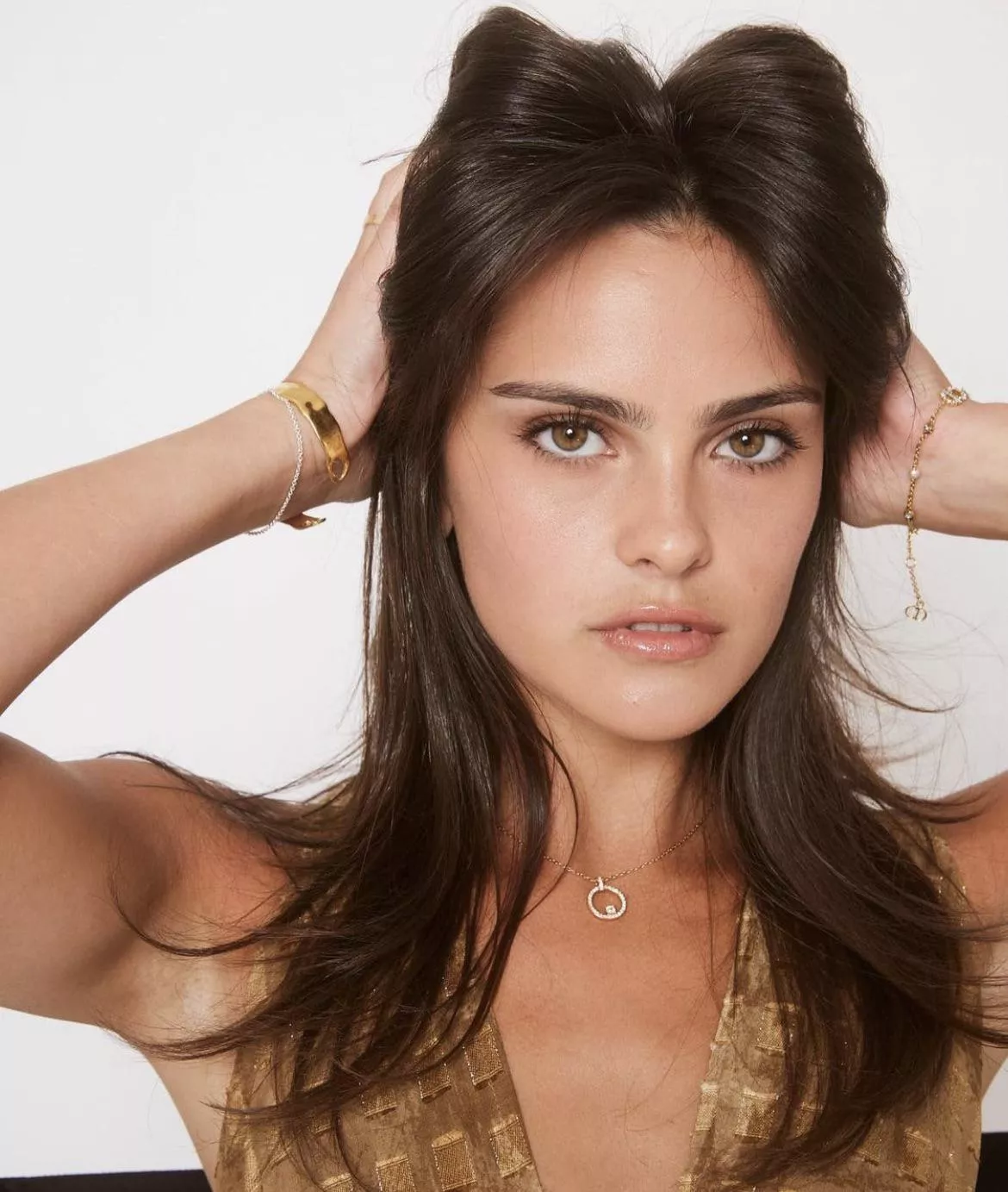 Alicia Breuer posted by alejour