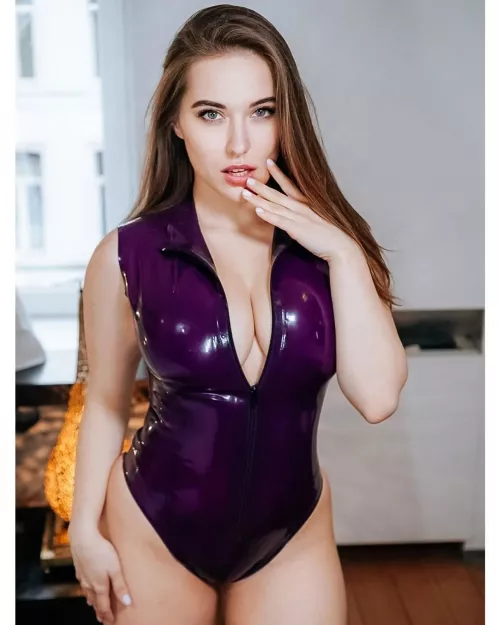 Alina Baranova by MandibleClaw84