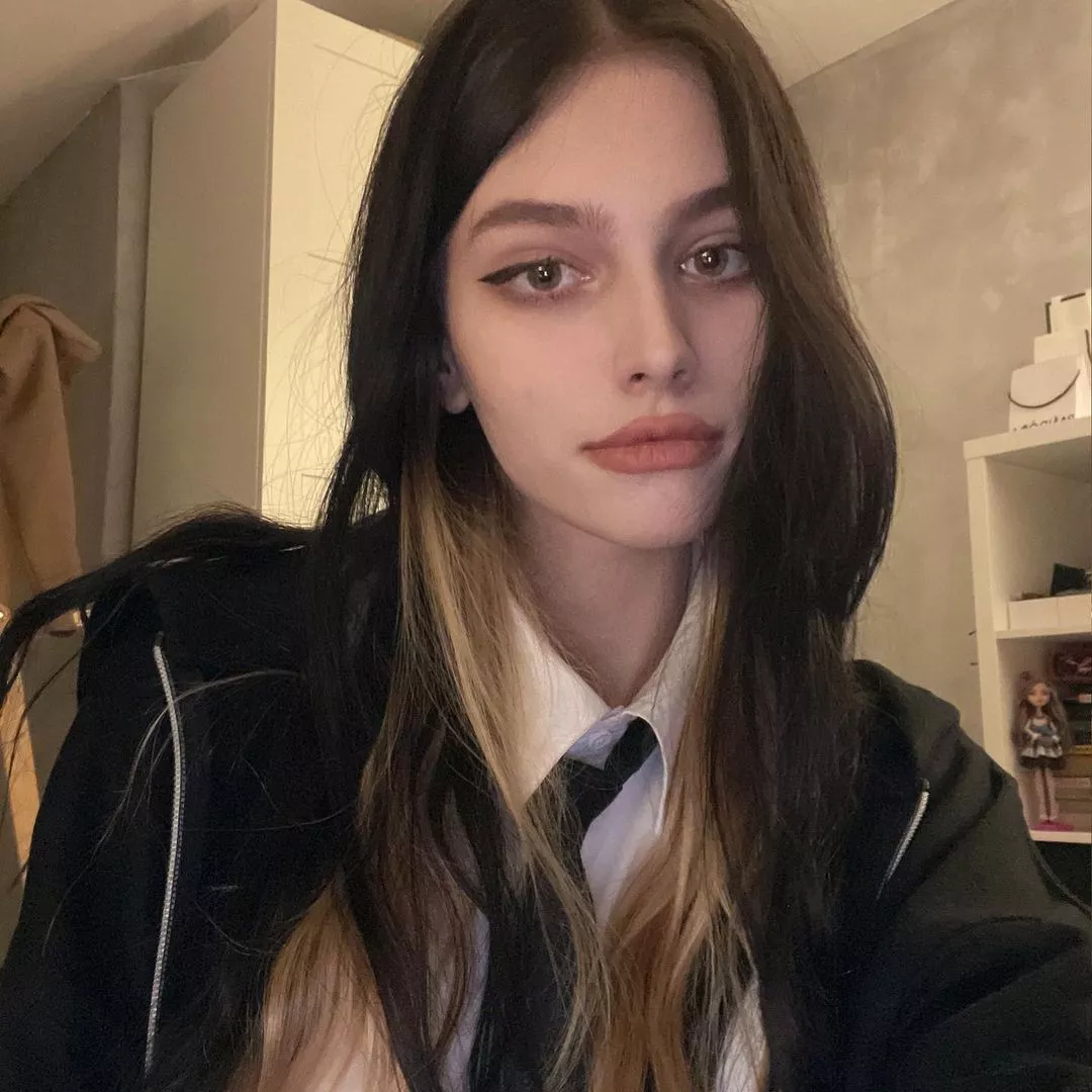 Alisa Grandova posted by JAGeighteen