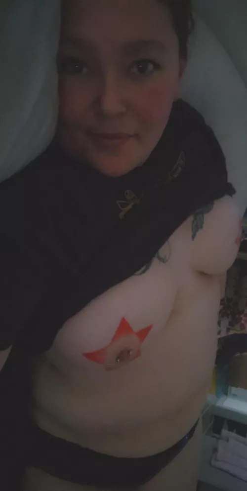 all comfy in bed by valRi88