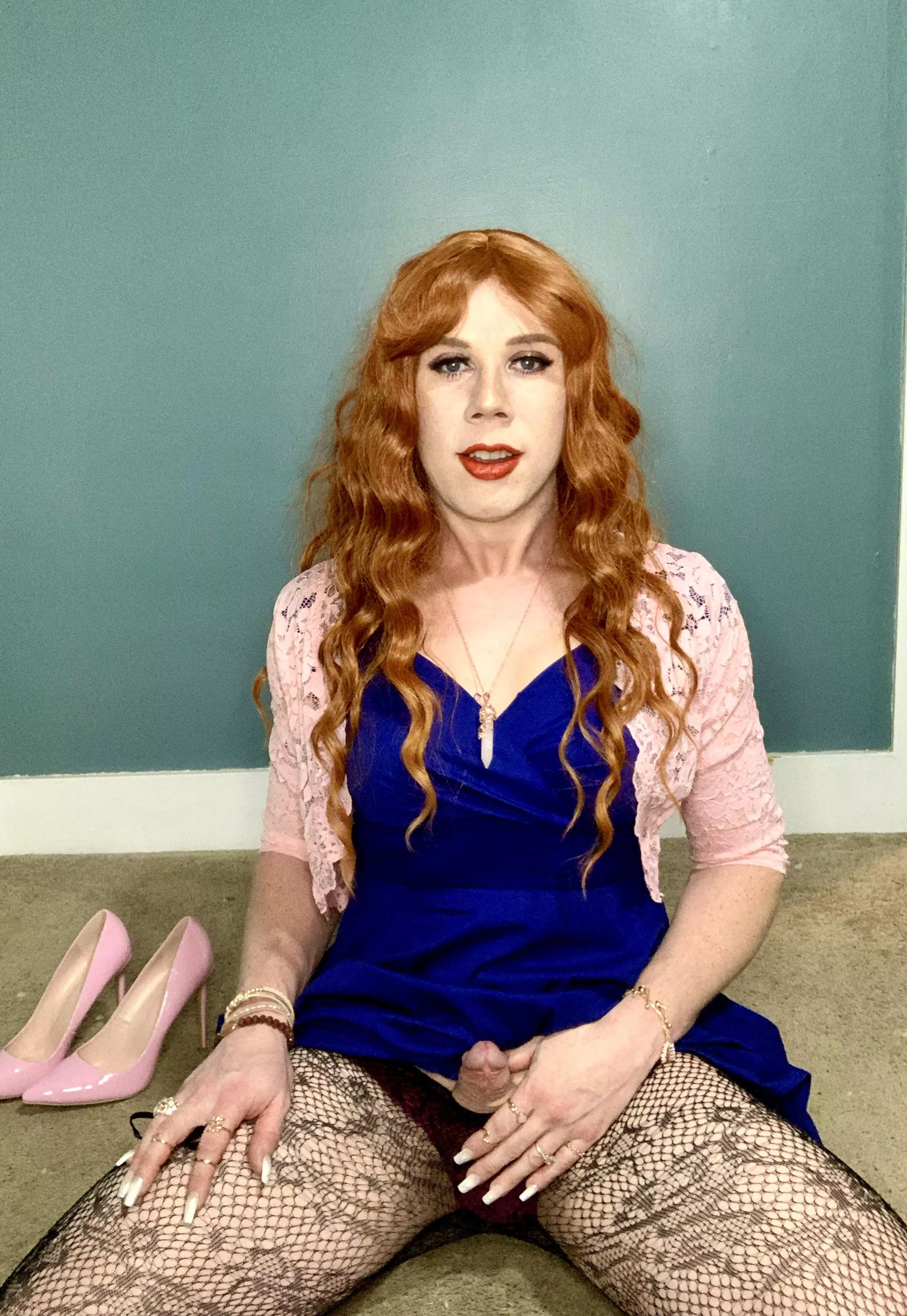 All dressed up, but maybe you’ll convince me to take it all off 😘 posted by gwyn_law