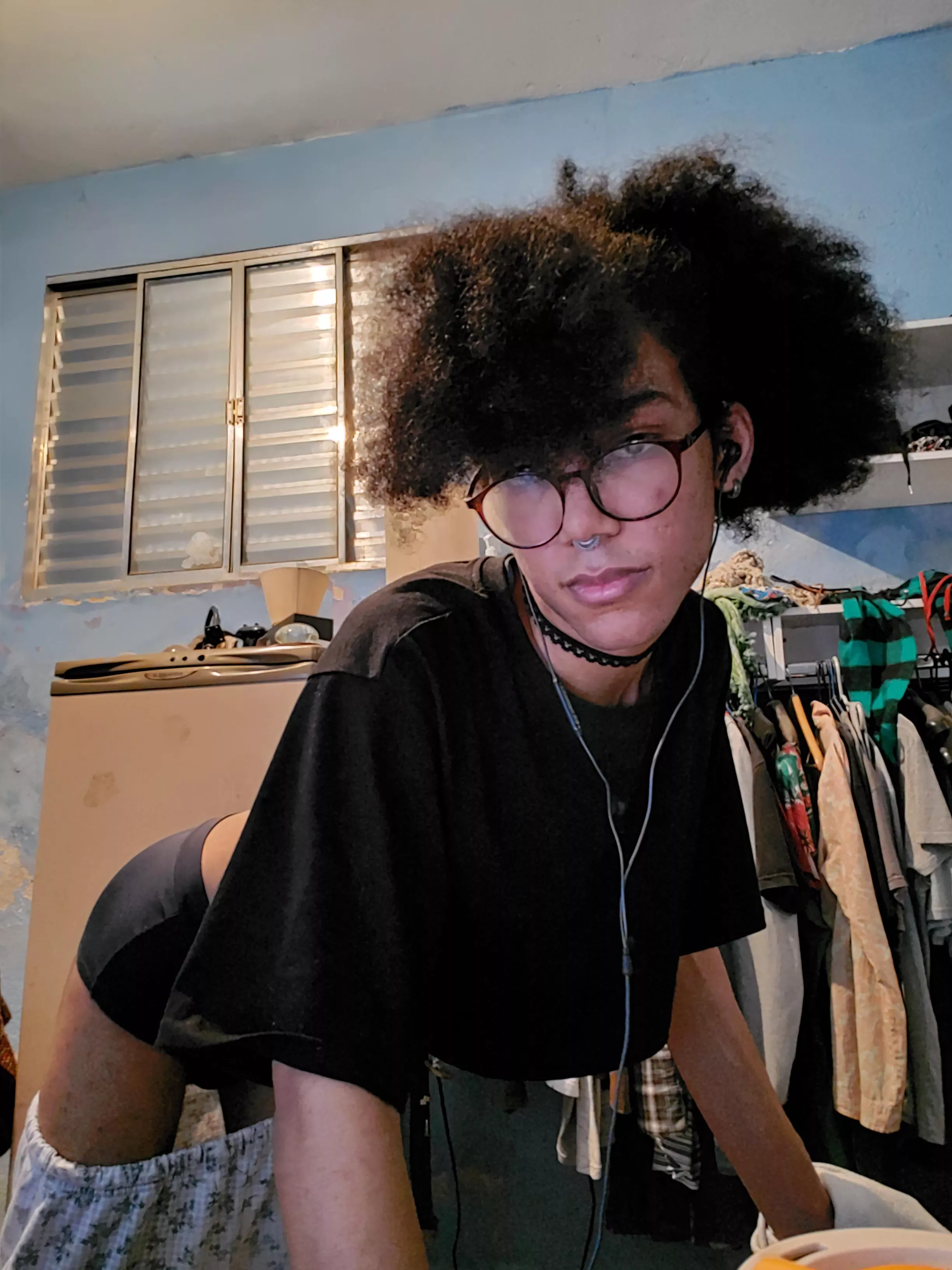 all in black 🖤🖤🖤 posted by LinearHaru