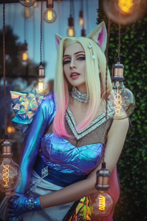 All Out Ahri cosplay by BellatrixAiden by BellatrixAiden