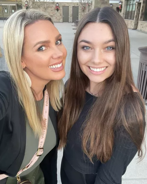 All smiles by helhoe888