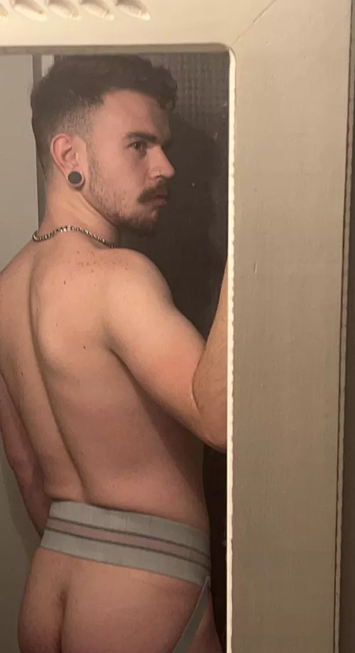 all strapped up by yakobiixx