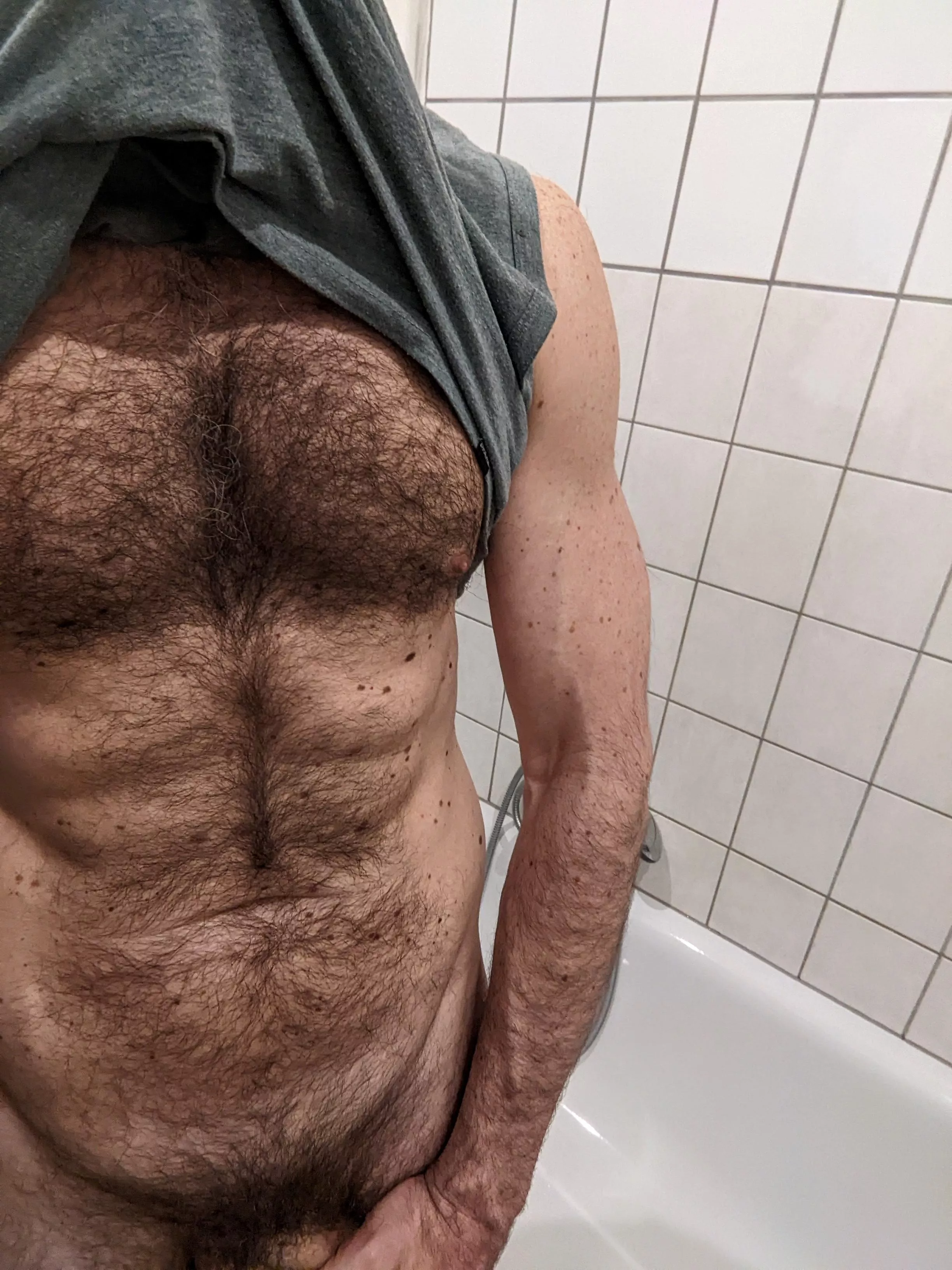 All that fur keeps me warm during winter 💪 posted by composter25