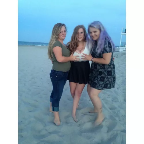 all three have similar bodies...with two notable differences by RedVelvetDream19