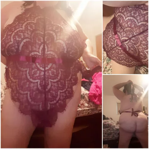 All you have to do is tug this ribbon and it'll all come off... by yourenotquiteme