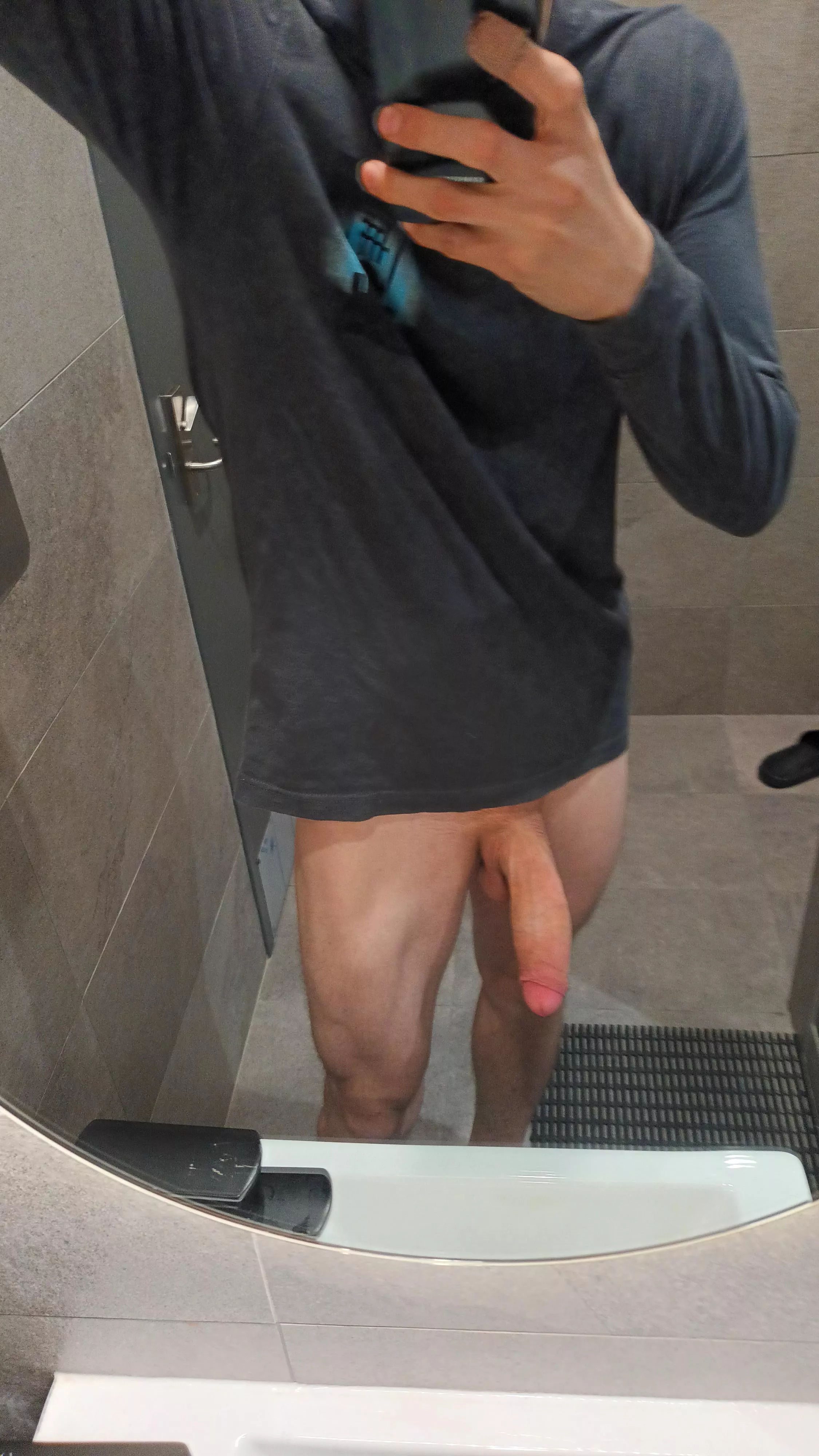 Almost as big as my thigh😮 posted by Konigsreich