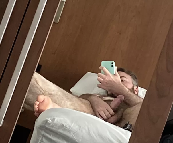 Alone in my hotel. Too bad no one’s around to keep me company. by So-gay-throwaway