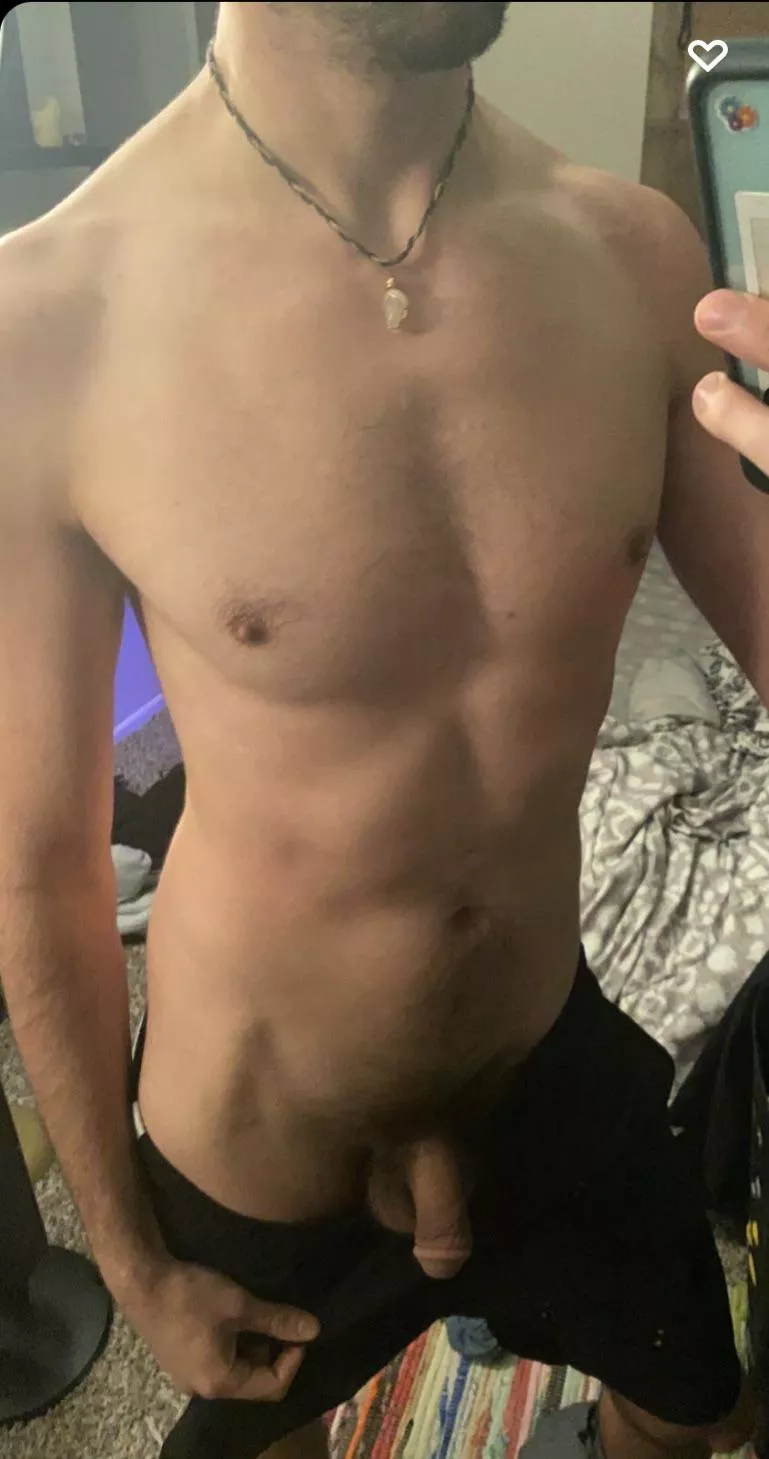 Always been more of a grower.. DMs open guys. posted by neosporin1991