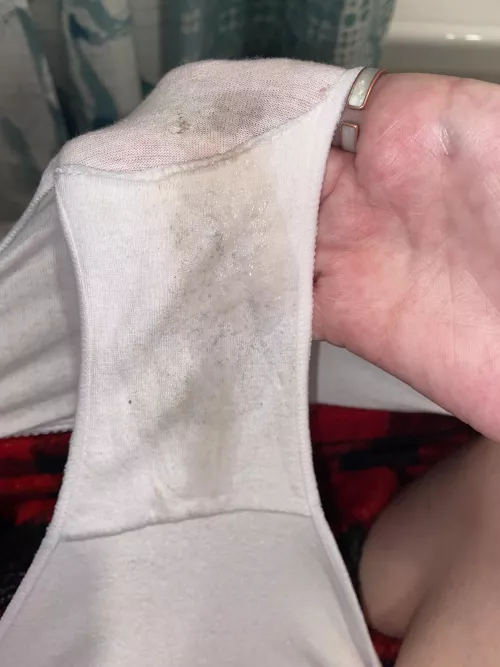 Always making a mess by Creamyqueen669