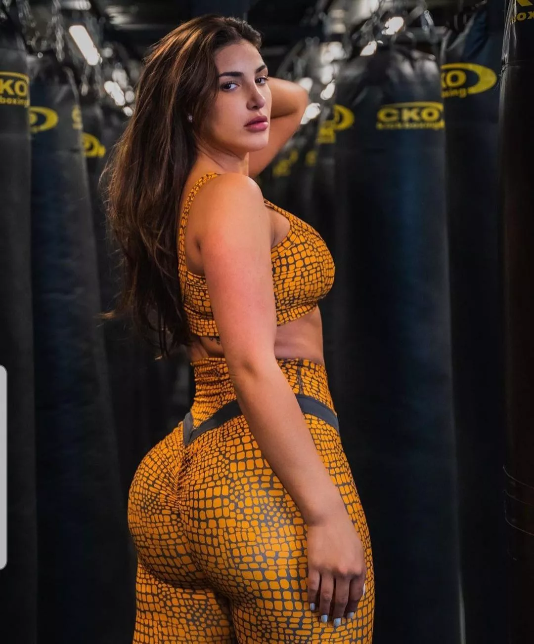 Alyssia posted by bossforaday