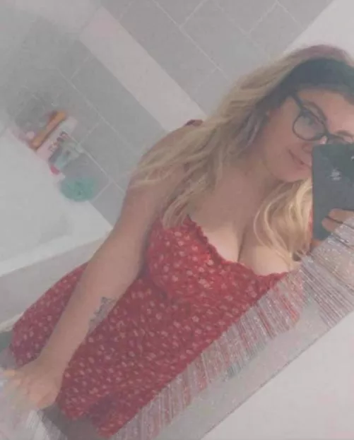 Am horny naughty blonde looking for good time by Local_Community_7119