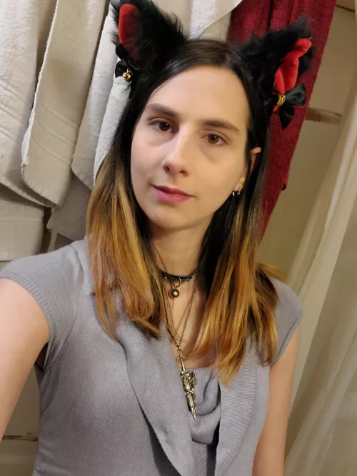 Am I a cute kitty? 🥰 by KittyCynful