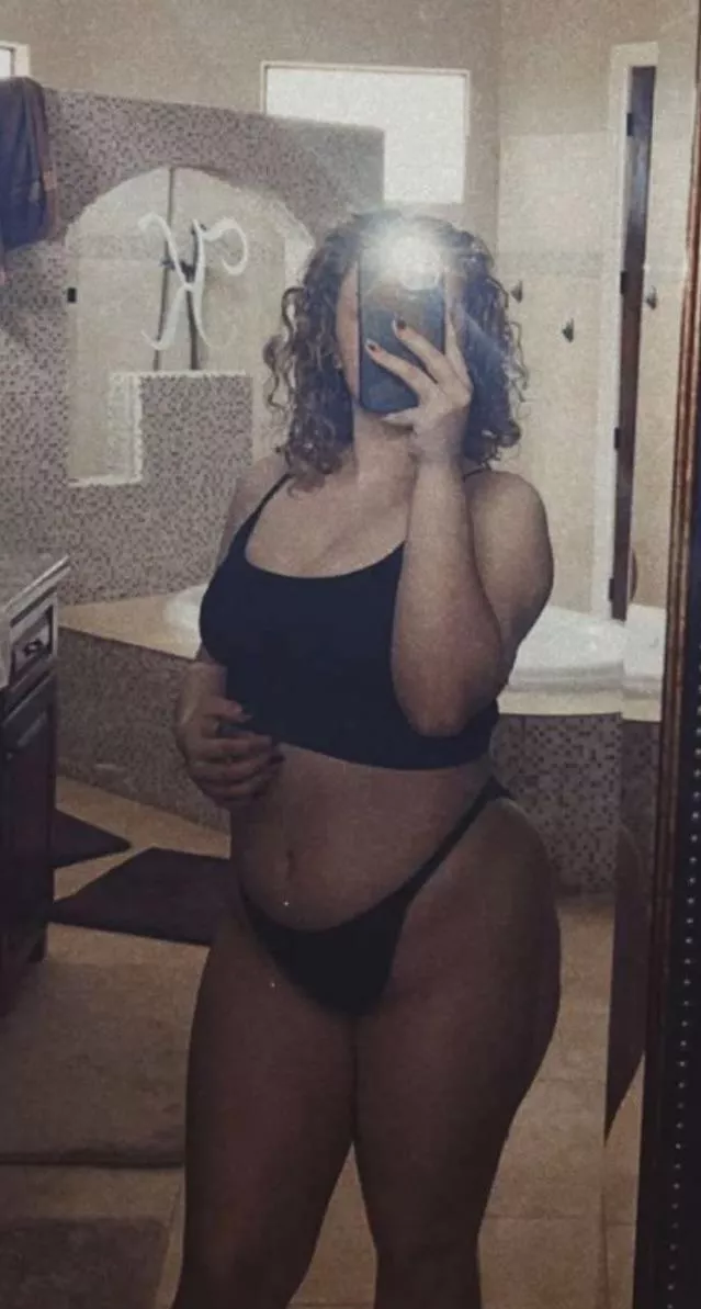 Am I curvy enough? posted by Useful-Cell-8615