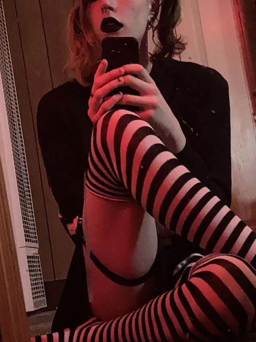 Am i cute? 🌸🖤 by SoloPolecat7078