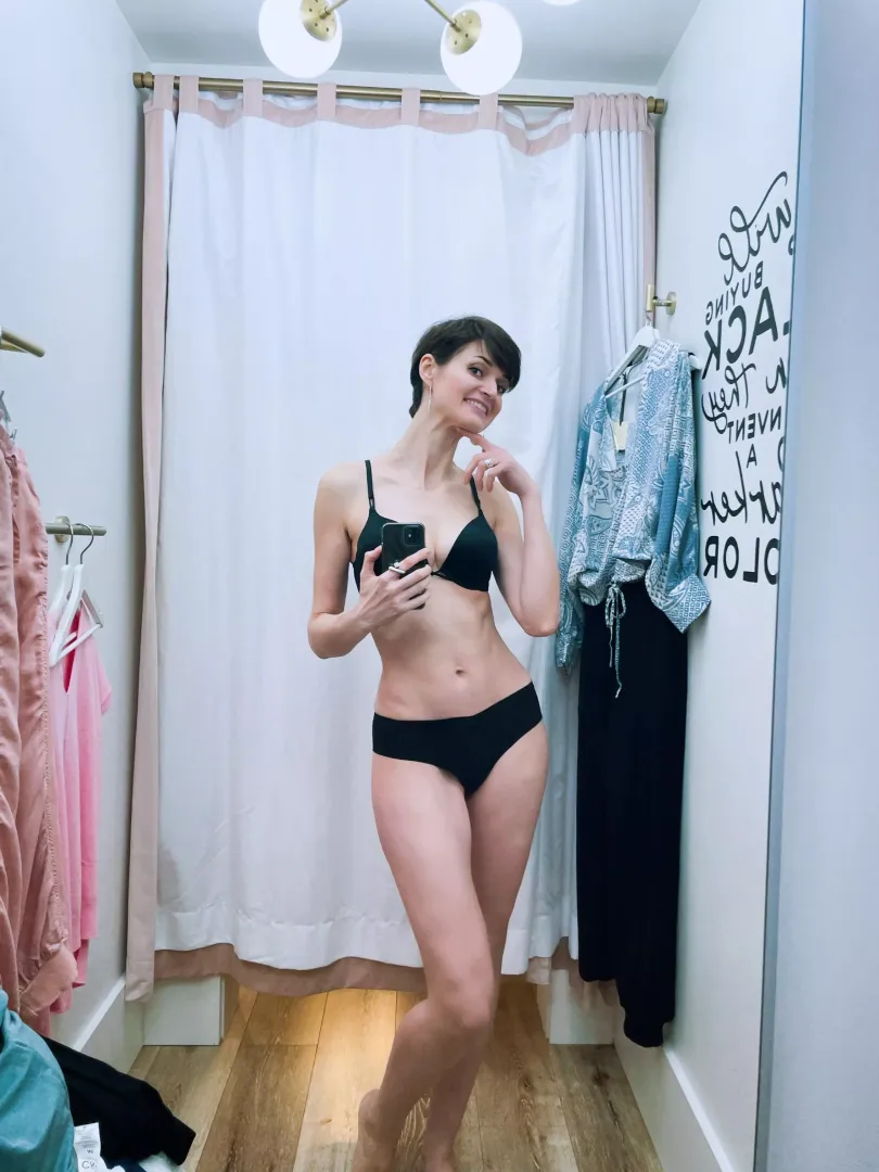 Am I cute when shopping? posted by masha_nova