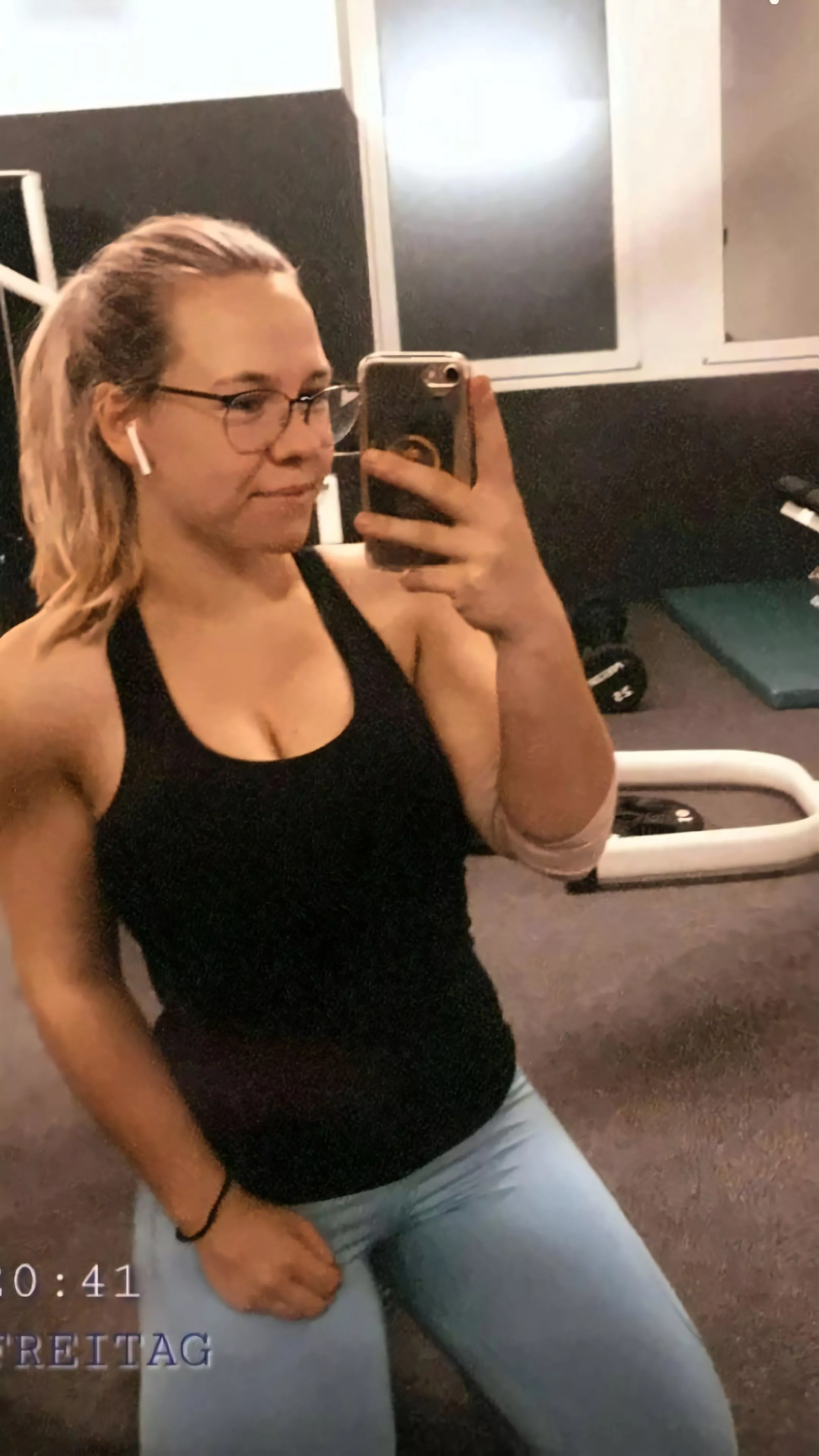 Am i fuckable?🔥💦 posted by __niciisancz_