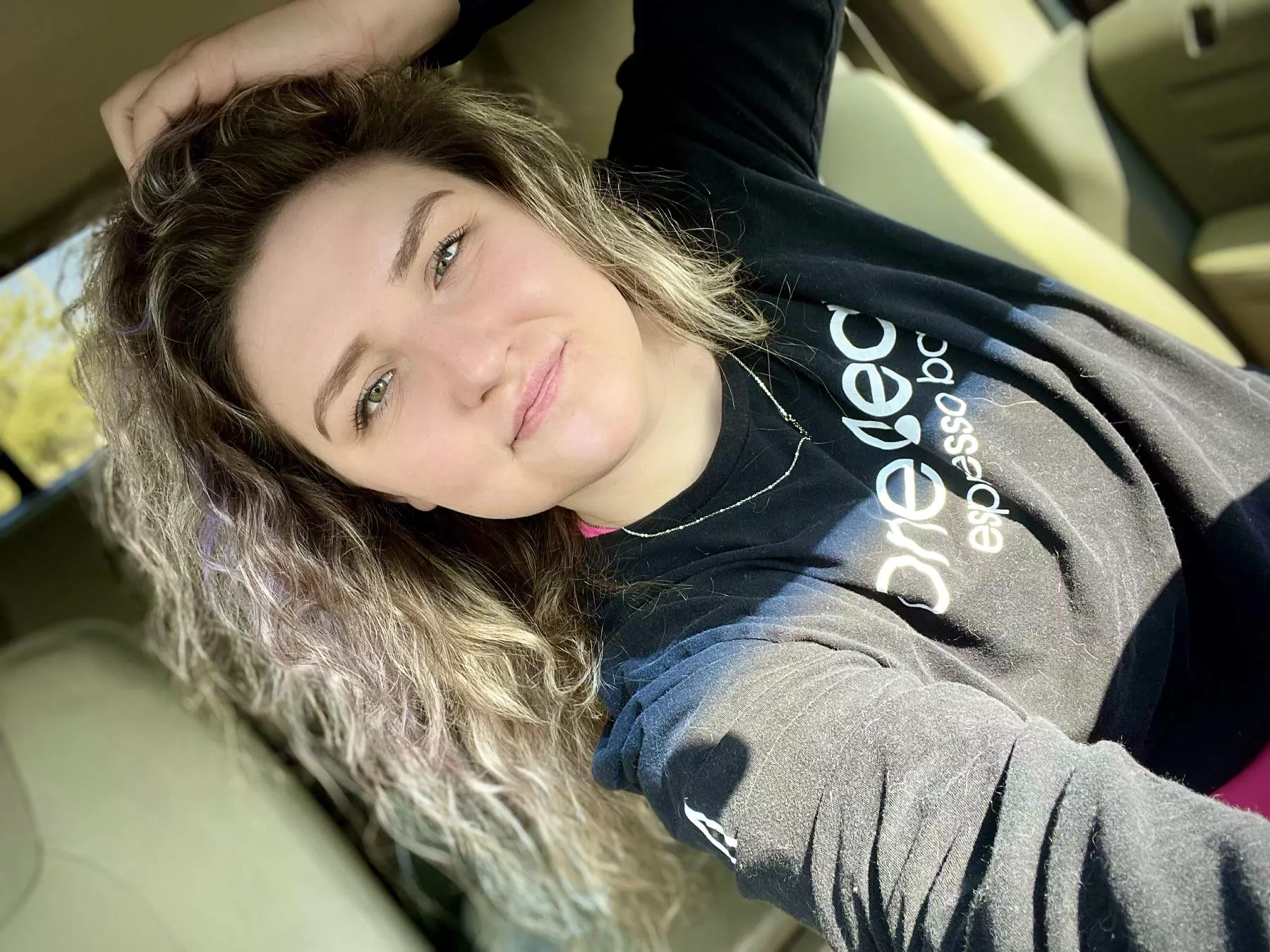 am I hotter than your woman?😛 posted by Special-General-4544